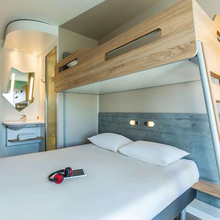 Ibis Budget Versailles - Трап Экстерьер фото